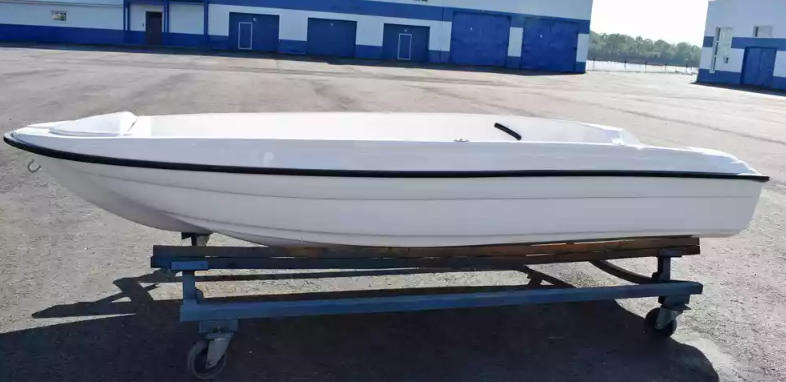 Стеклопластиковая лодка Пингвин (тримаран) в Иваново