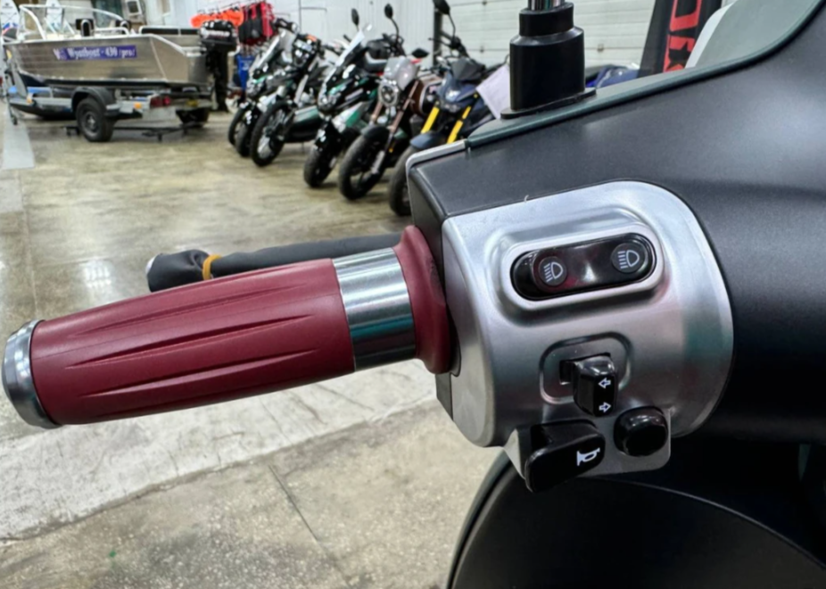 Скутер PROMAX Miami 240 (49) в Иваново