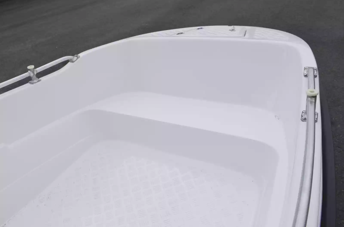 Стеклопластиковая лодка Пингвин New (тримаран) в Иваново