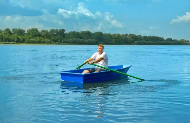 Стеклопластиковая лодка Малютка в Иваново