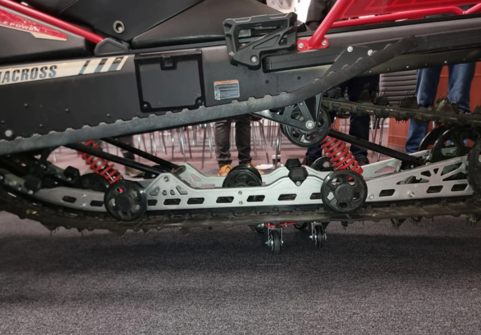 Снегоход AODES Siberiacross 1000 SWT 600mm LCD 6.8 в Иваново