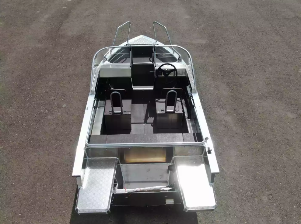 Алюминиевая лодка  Неман-400 DCM NEW в Иваново