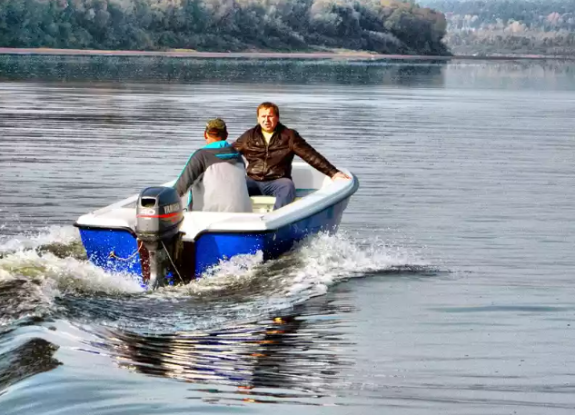 Стеклопластиковая лодка Wyatboat 430 тримаран в Иваново