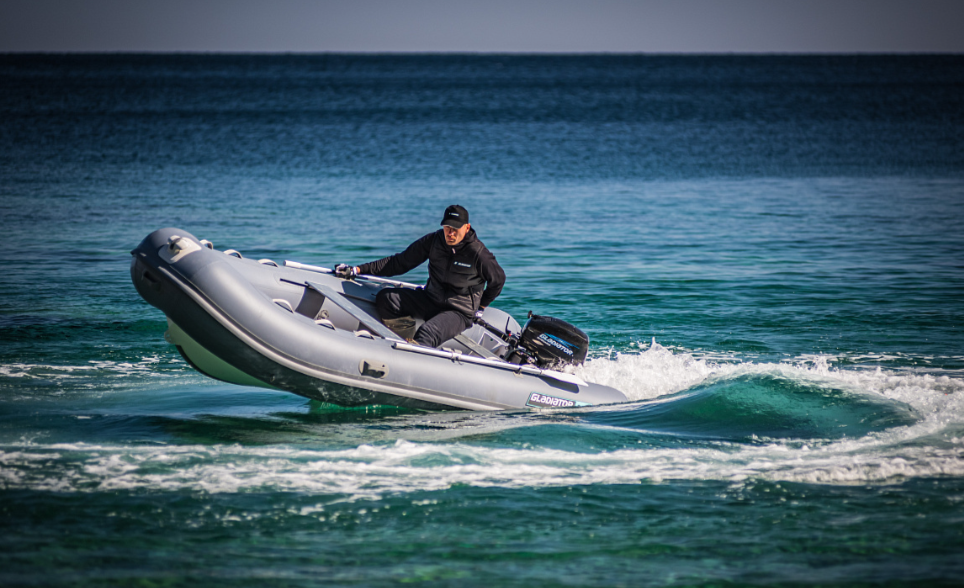 Лодка GLADIATOR RIB380AL в Иваново