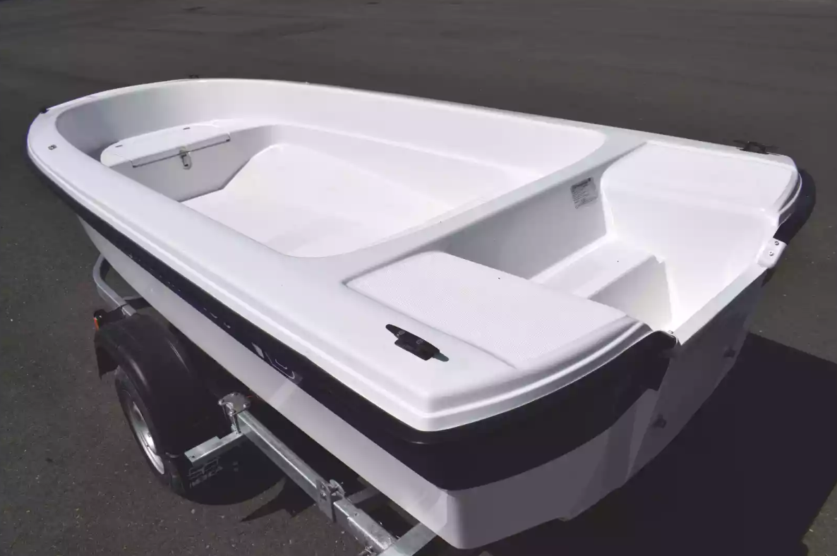 Стеклопластиковая лодка Wyatboat 430 тримаран в Иваново