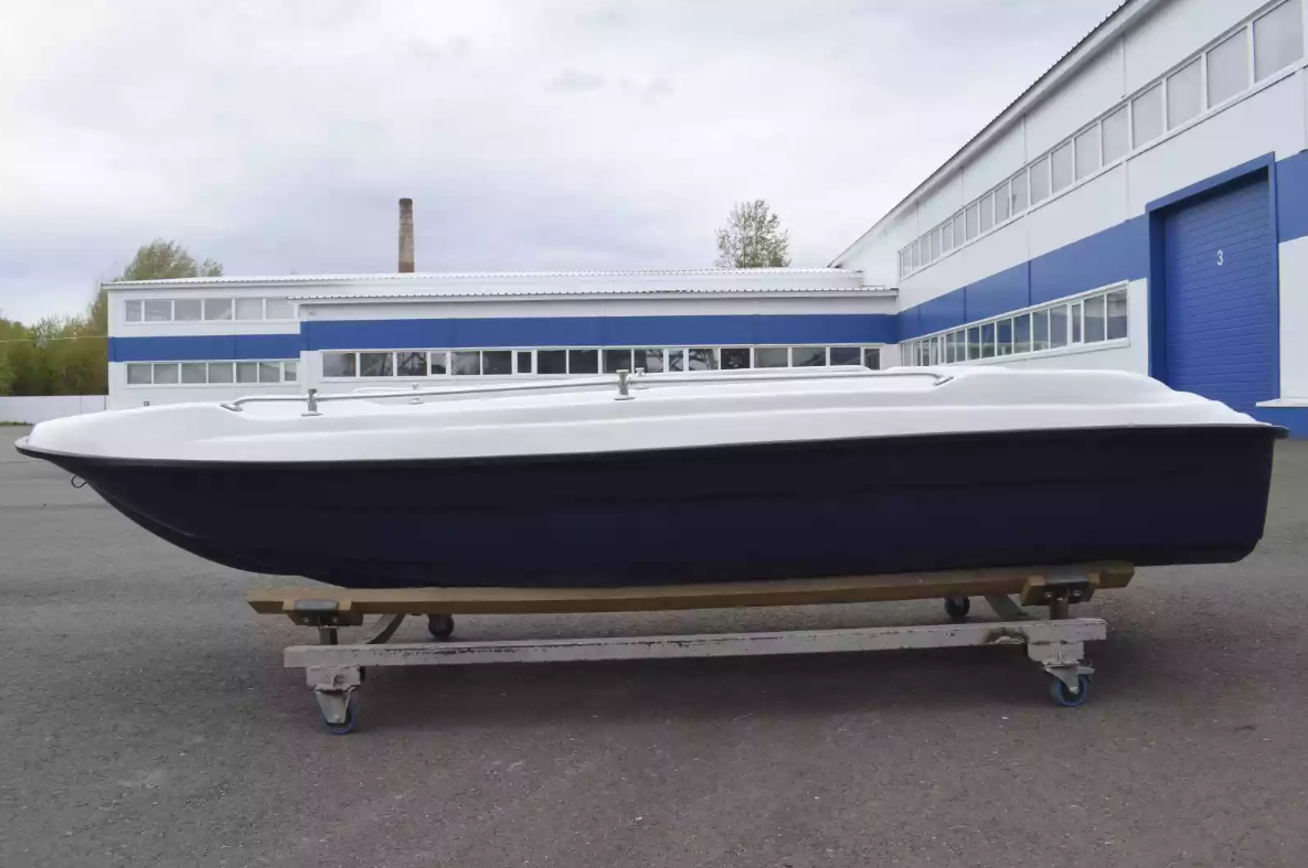Стеклопластиковая лодка Пингвин New (тримаран) в Иваново
